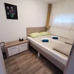 Elena Апартаменты *
