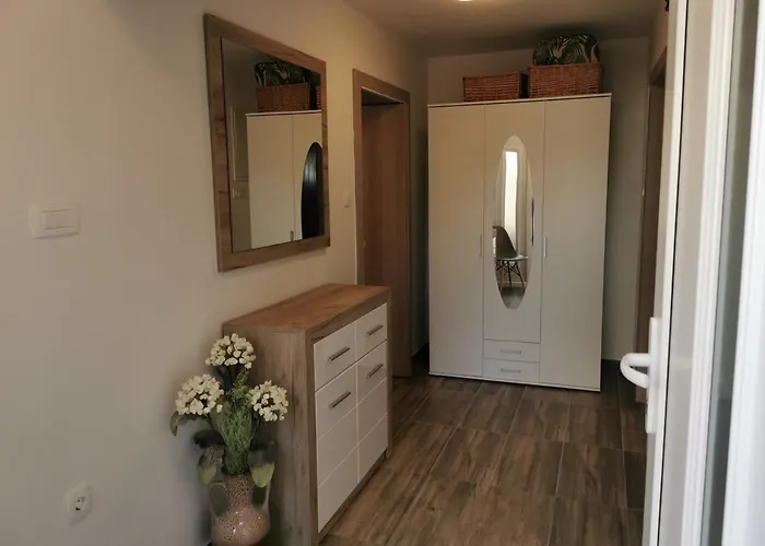 Elena Apartament Novi Vinodolski