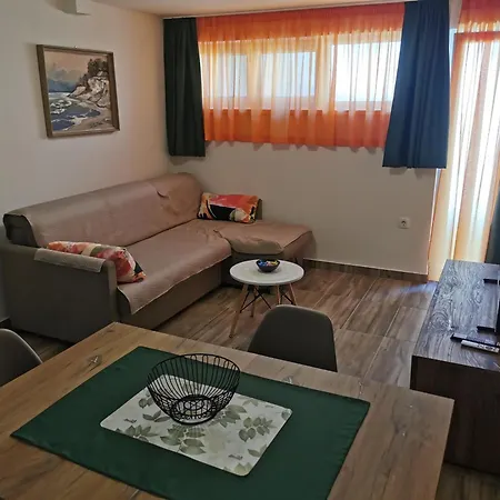 Elena Apartment *