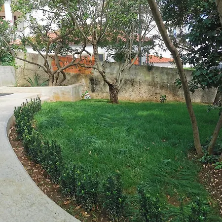 Apartment Elena *